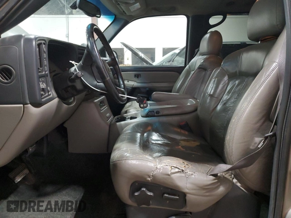 2002 Chevrolet Suburban LT with VIN 1GNFK16Z12J125447, listed as a Copart auction lot 52516305 with 306,705 mi miles and Clean Title. Bid and sale history available at carsss.com. Image 7.