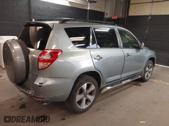 2008 Toyota RAV4 with VIN JTMBD33V685161926, listed as a IAAI auction lot 42041950 with 160,153 mi miles. Bid and sale history available at carsss.com. Image 4.