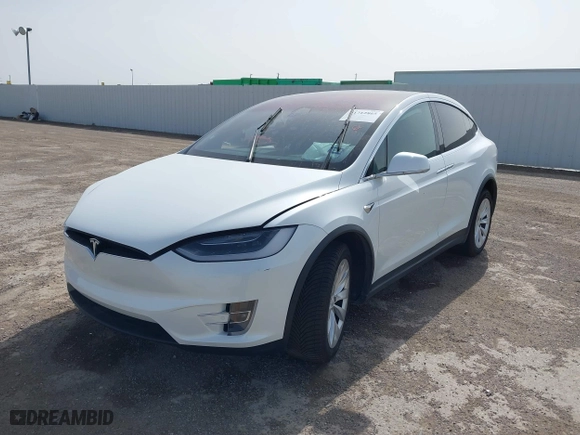 2018 Tesla Model X 75D with VIN 5YJXCBE26JF140049, listed as a IAAI auction lot 41712865 with 48,684 mi miles. Bid and sale history available at carsss.com. Image 19.