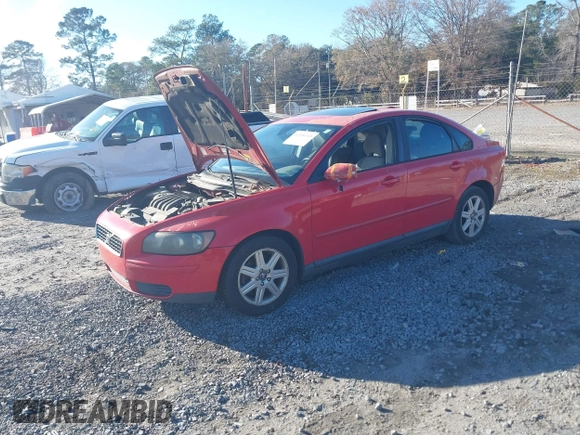 2006 Volvo S40 2.4L with VIN YV1MS382462185227, listed as a IAAI auction lot 41396349 with 198,245 mi miles. Bid and sale history available at carsss.com. Image 6.
