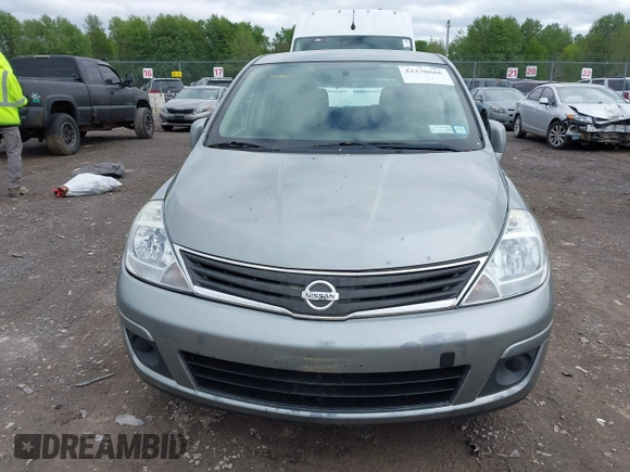 2012 Nissan Versa S z VIN 3N1BC1CP7CK800017, wystawiony jako IAAI lot #42270666 z przebiegiem 152 790 mil mil oraz . Historia ofert i sprzedaży dostępna na DreamBid. Obrazek 12.