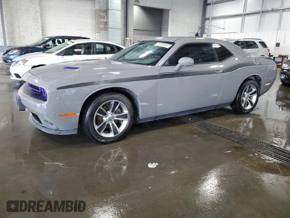 2017 Dodge Challenger SXT z VIN 2C3CDZAG8HH613593, wystawiony jako Copart lot #71003954 z przebiegiem 89 441 mil mil oraz Szkoda całkowita • Salvage title. Historia ofert i sprzedaży dostępna na DreamBid. Obrazek 1.