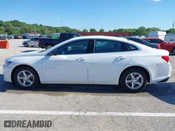 2016 Chevrolet Malibu LS z VIN 1G1ZB5ST5GF243762, wystawiony jako IAAI lot #42322879 z przebiegiem 172 926 mil mil oraz . Historia ofert i sprzedaży dostępna na DreamBid. Obrazek 14.