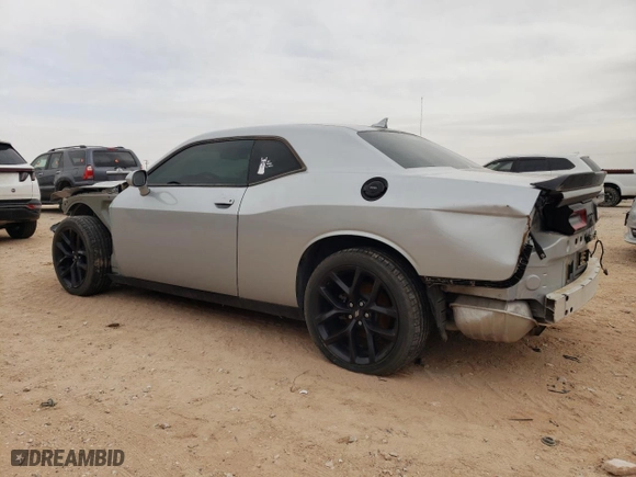 2020 Dodge Challenger SXT with VIN 2C3CDZAGXLH143298, listed as a Copart auction lot 44647385 with 61,562 mi miles and Salvage Title. Bid and sale history available at carsss.com. Image 2.