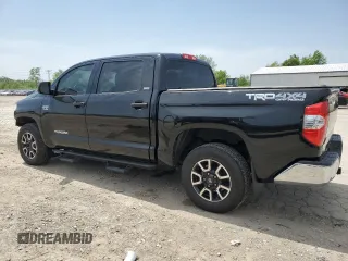 2018 Toyota Tundra SR5 z VIN 5TFDW5F18JX723486, wystawiony jako Copart lot #56826305 z przebiegiem 96 870 mil mil oraz Szkoda całkowita • Salvage title. Historia ofert i sprzedaży dostępna na DreamBid. Obrazek 2.
