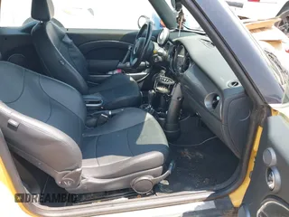 2007 MINI Convertible with VIN WMWRF33517TG17382, listed as a IAAI auction lot 42573543 with 125,191 mi miles and . Bid and sale history available at DreamBid. Image 5.
