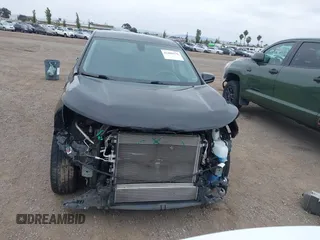 2018 Chevrolet Equinox LT with VIN 2GNAXJEV5J6308288, listed as a IAAI auction lot 42408176 with 57,756 mi miles and . Bid and sale history available at DreamBid. Image 13.