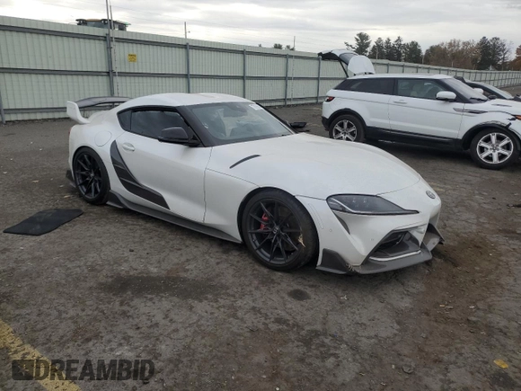 2023 Toyota Supra 3.0 z VIN WZ1DB0G09PW061258, wystawiony jako Copart lot #77875554 z przebiegiem Nie podano mil oraz Szkoda całkowita • Salvage title. Historia ofert i sprzedaży dostępna na DreamBid. Obrazek 4.