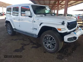 2024 Jeep Wrangler High Altitude z VIN 1C4RJXU67RW316730, wystawiony jako IAAI lot #41322509 z przebiegiem 9 106 mil mil oraz . Historia ofert i sprzedaży dostępna na DreamBid. Obrazek 1.