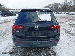 2019 Volkswagen Tiguan S with VIN 3VV0B7AX9KM047642, listed as a IAAI auction lot 41523269 with 61,221 mi miles. Bid and sale history available at carsss.com. Image 17.