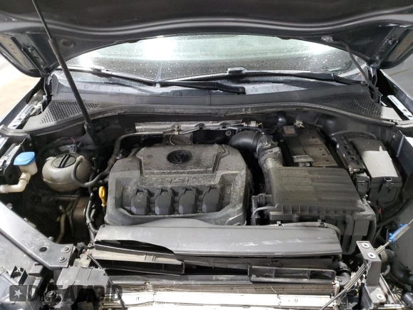 2018 Volkswagen Tiguan SEL z VIN 3VV2B7AX7JM002724, wystawiony jako Copart lot #57390965 z przebiegiem 103 661 mil mil oraz Szkoda całkowita • Salvage title. Historia ofert i sprzedaży dostępna na DreamBid. Obrazek 12.