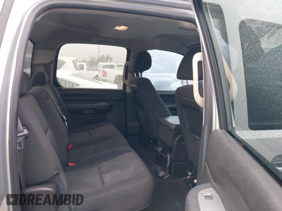 2013 Chevrolet Silverado 1500 LT with VIN 3GCPCSE06DG302775, listed as a IAAI auction lot 41903005 with 409,637 mi miles and . Bid and sale history available at DreamBid. Image 8.