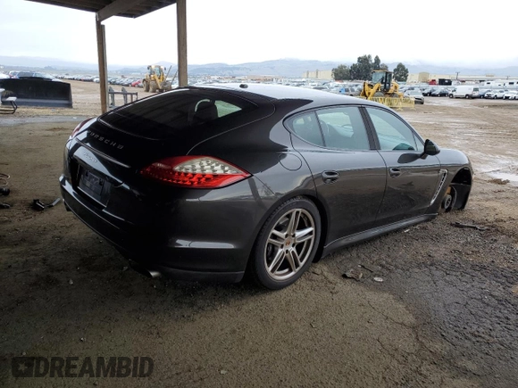 2013 Porsche Panamera с VIN WP0AA2A7XDL015781, выставлен на аукционе Copart как лот 84434804 с пробегом Не указан миль и Списание • Salvage title. История ставок и продаж доступна на DreamBid. Изображение 3.