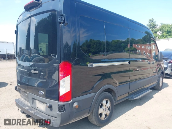 2019 Ford Transit Passenger XL with VIN 1FBAX2CG5KKA77205, listed as a IAAI auction lot 40028485 with 89,924 mi miles and . Bid and sale history available at carsss.com. Image 4.
