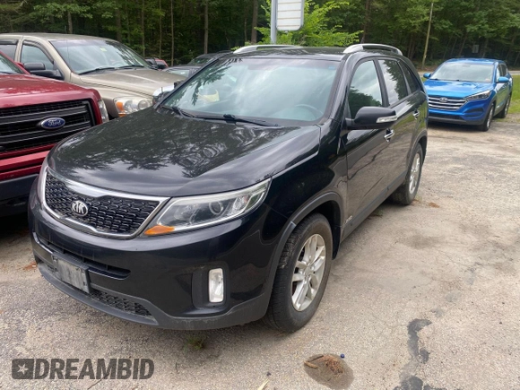 2015 Kia Sorento LX with VIN 5XYKTCA65FG612606, listed as a Copart auction lot 65296225 with Not provided miles and Clean title. Bid and sale history available at DreamBid. Image 2.