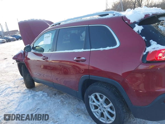 2016 Jeep Cherokee Altitude z VIN 1C4PJMCB4GW267634, wystawiony jako IAAI lot #41320557 z przebiegiem 74 731 mil mil oraz . Historia ofert i sprzedaży dostępna na DreamBid. Obrazek 14.