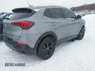 2024 Buick Encore GX Sport Touring z VIN KL4AMDSL8RB168262, wystawiony jako IAAI lot #41584855 z przebiegiem 13 337 mil mil oraz . Historia ofert i sprzedaży dostępna na DreamBid. Obrazek 4.
