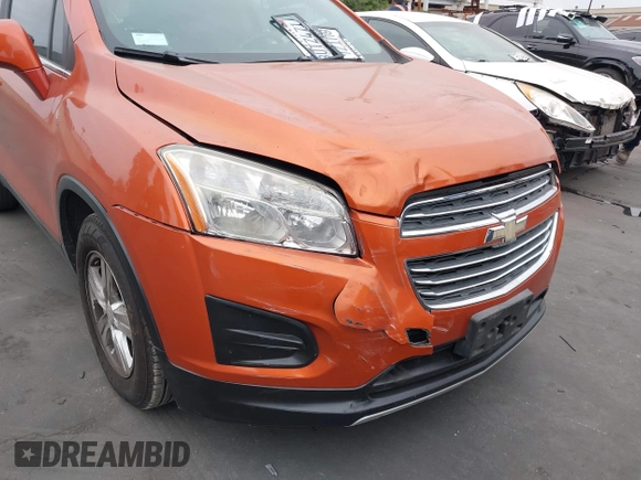 2015 Chevrolet Trax LT with VIN KL7CJLSB1FB099920, listed as a IAAI auction lot 42045665 with 112,198 mi miles. Bid and sale history available at carsss.com. Image 6.