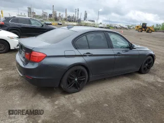 2013 BMW 3 Series 320i xDrive с VIN WBA3C3C53DF981650, выставлен на аукционе Copart как лот 58251005 с пробегом 178 714 миль миль и Списание • Salvage title. История ставок и продаж доступна на DreamBid. Изображение 3.