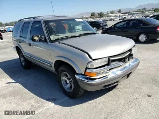 2000 Chevrolet Blazer LS with VIN 1GNCS13W3YK125255, listed as a Copart auction lot 67570164 with 188,315 mi miles and Salvage Title. Bid and sale history available at carsss.com. Image 11.