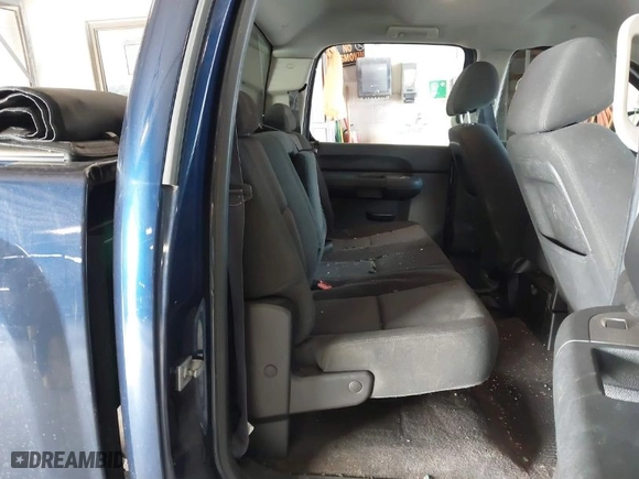 2011 Chevrolet Silverado 1500 LT with VIN 3GCPKSE37BG296592, listed as a IAAI auction lot 41768810 with 151,277 mi miles. Bid and sale history available at carsss.com. Image 8.