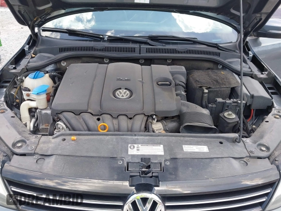 2013 Volkswagen Jetta SE z VIN 3VWDX7AJ8DM399267, wystawiony jako IAAI lot #42687598 z przebiegiem 137 271 mil mil oraz . Historia ofert i sprzedaży dostępna na DreamBid. Obrazek 10.