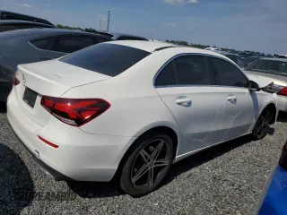 2019 Mercedes-Benz A 220 z VIN WDD3G4EB3KW013647, wystawiony jako Copart lot #53867645 z przebiegiem 84 904 mil mil oraz Nie do naprawy. Historia ofert i sprzedaży dostępna na DreamBid. Obrazek 3.