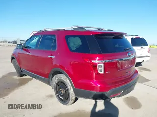 2015 Ford Explorer XLT with VIN 1FM5K8D82FGC03143, listed as a IAAI auction lot 41158637 with 117,282 mi miles and . Bid and sale history available at carsss.com. Image 3.