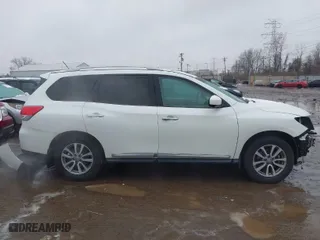 2015 Nissan Pathfinder Platinum with VIN 5N1AR2MM5FC710226, listed as a IAAI auction lot 41564306 with 134,873 mi miles. Bid and sale history available at carsss.com. Image 14.