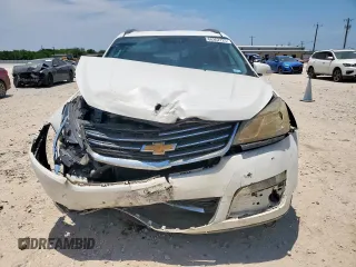 2015 Chevrolet Traverse LT z VIN 1GNKVHKD1FJ324447, wystawiony jako Copart lot #60362725 z przebiegiem 107 863 mil mil oraz Szkoda całkowita • Salvage title. Historia ofert i sprzedaży dostępna na DreamBid. Obrazek 5.