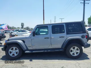 2020 Jeep Wrangler Unlimited Sport S с VIN 1C4HJXDN3LW268895, выставлен на аукционе IAAI как лот 42555660 с пробегом 60 962 миль миль и . История ставок и продаж доступна на DreamBid. Изображение 14.