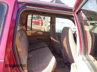 1995 Ford Explorer Eddie Bauer with VIN 1FMDU34X9SZA90659, listed as a IAAI auction lot 42638447 with 239,545 mi miles and . Bid and sale history available at DreamBid. Image 8.