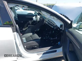 2023 Tesla Model 3 z VIN 5YJ3E1EA5PF553275, wystawiony jako IAAI lot #42132154 z przebiegiem Nie podano mil oraz . Historia ofert i sprzedaży dostępna na DreamBid. Obrazek 5.