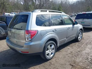 2009 Subaru Forester (Natl) X w/Premium Pkg with VIN JF2SH63679H736129, listed as a IAAI auction lot 42063554 with 114,923 mi miles. Bid and sale history available at carsss.com. Image 4.