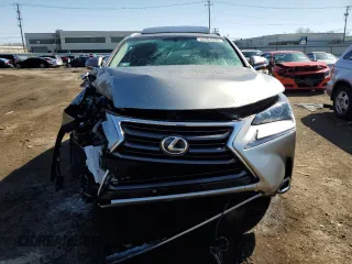 2017 Lexus NX 200t z VIN JTJBARBZ0H2128256, wystawiony jako Copart lot #52351235 z przebiegiem 98 086 mil mil oraz Szkoda całkowita • Salvage title. Historia ofert i sprzedaży dostępna na DreamBid. Obrazek 5.