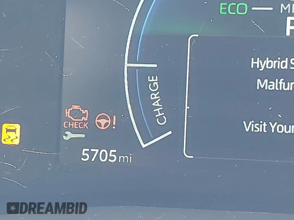 2025 Toyota Camry LE with VIN 4T1DAACK5SU539156, listed as a IAAI auction lot 42054268 with 5,705 mi miles and . Bid and sale history available at DreamBid. Image 16.