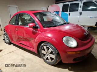 2006 Volkswagen New Beetle Coupe with VIN 3VWRG31C96M401563, listed as a Copart auction lot 85326154 with 134,181 mi miles and Salvage Title. Bid and sale history available at carsss.com. Image 4.