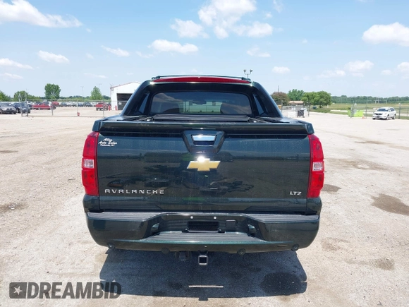 2013 Chevrolet Avalanche LTZ with VIN 3GNTKGE77DG331947, listed as a IAAI auction lot 42396775 with 119,150 mi miles and . Bid and sale history available at DreamBid. Image 17.