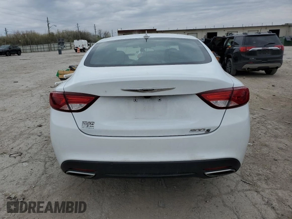 2016 Chrysler 200 S z VIN 1C3CCCBG4GN111295, wystawiony jako Copart lot #53568965 z przebiegiem 81 101 mil mil oraz Szkoda całkowita • Salvage title. Historia ofert i sprzedaży dostępna na DreamBid. Obrazek 6.