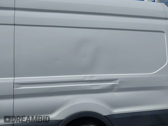2015 Ford Transit z VIN 1FTNR3XVXFKB29374, wystawiony jako IAAI lot #42681987 z przebiegiem 190 430 mil mil oraz . Historia ofert i sprzedaży dostępna na DreamBid. Obrazek 20.