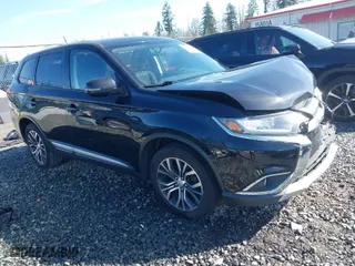 2018 Mitsubishi Outlander SE with VIN JA4AD3A30JZ040881, listed as a IAAI auction lot 41950403 with 169,140 mi miles. Bid and sale history available at carsss.com. Image 1.
