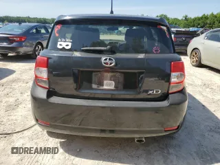 2013 Scion xD z VIN JTKKUPB42D1038232, wystawiony jako Copart lot #57165235 z przebiegiem 163 654 mil mil oraz Nie do naprawy • Non repairable. Historia ofert i sprzedaży dostępna na DreamBid. Obrazek 6.
