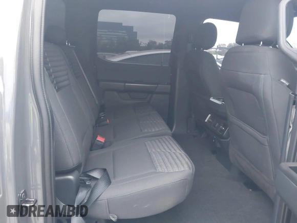 2021 Ford F-150 XL z VIN 1FTEW1CP1MKD41646, wystawiony jako IAAI lot #42174841 z przebiegiem 52 968 mil mil oraz . Historia ofert i sprzedaży dostępna na DreamBid. Obrazek 8.