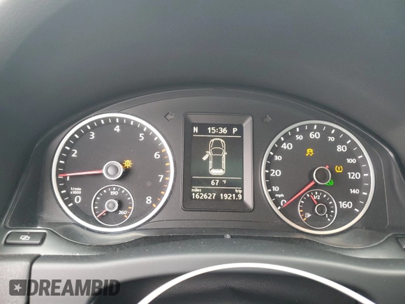 2012 Volkswagen Tiguan S with VIN WVGBV7AX8CW578634, listed as a Copart auction lot 45035775 with 162,627 mi miles and Salvage Title. Bid and sale history available at DreamBid. Image 9.