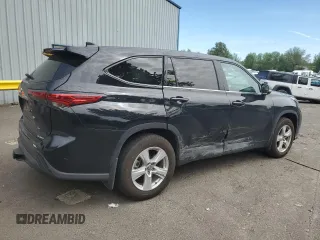 2022 Toyota Highlander LE with VIN 5TDBZRBH5NS193739, listed as a Copart auction lot 59274444 with 13,804 mi miles and Salvage title. Bid and sale history available at DreamBid. Image 3.
