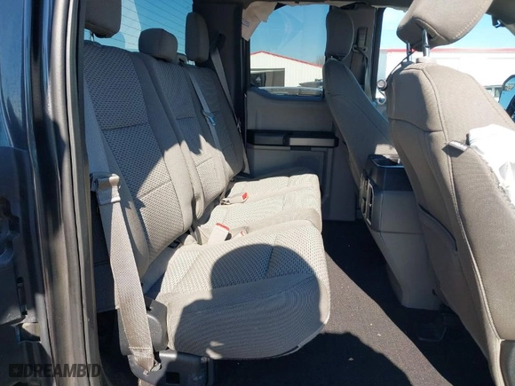 2018 Ford F-150 XL with VIN 1FTEX1EB9JFE69233, listed as a IAAI auction lot 41289248 with 167,102 mi miles. Bid and sale history available at carsss.com. Image 8.