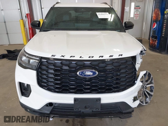 2025 Ford Explorer ST-Line with VIN 1FMUK8KH6SGA60996, listed as a IAAI auction lot 42404251 with 7,310 mi miles and . Bid and sale history available at DreamBid. Image 12.