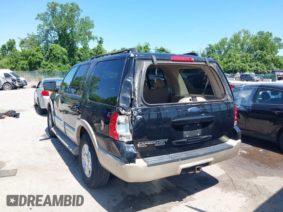 2006 Ford Expedition Eddie Bauer z VIN 1FMPU17596LB00921, wystawiony jako IAAI lot #42388660 z przebiegiem Nie podano mil oraz . Historia ofert i sprzedaży dostępna na DreamBid. Obrazek 6.