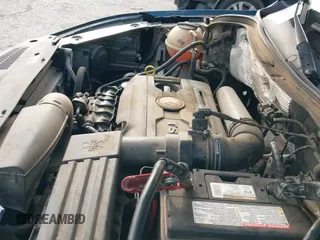 2017 Volkswagen Tiguan S с VIN WVGAV7AX6HW503871, выставлен на аукционе IAAI как лот 42372436 с пробегом 130 208 миль миль и . История ставок и продаж доступна на DreamBid. Изображение 20.