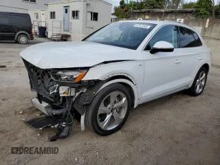 2022 Audi Q5 S line Premium Plus with VIN WA1EAAFY7N2085060, listed as a Copart auction lot 37747293 with 8,015 mi miles. Bid and sale history available at carsss.com. Image 1.